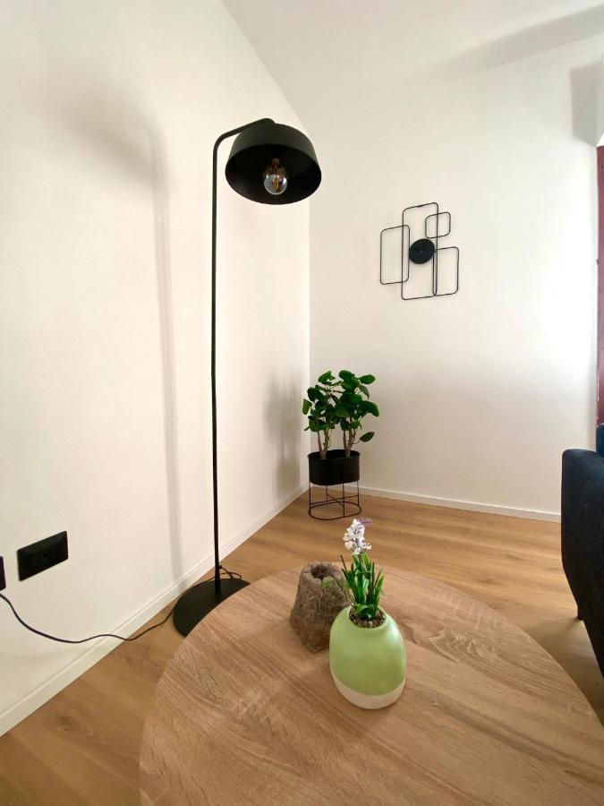 Claudio'S House Apartment Alghero Bagian luar foto